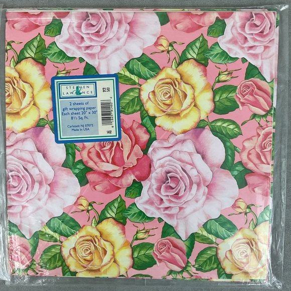 Vintage floral rose gift wrapping paper lot - Picture 3 of 10